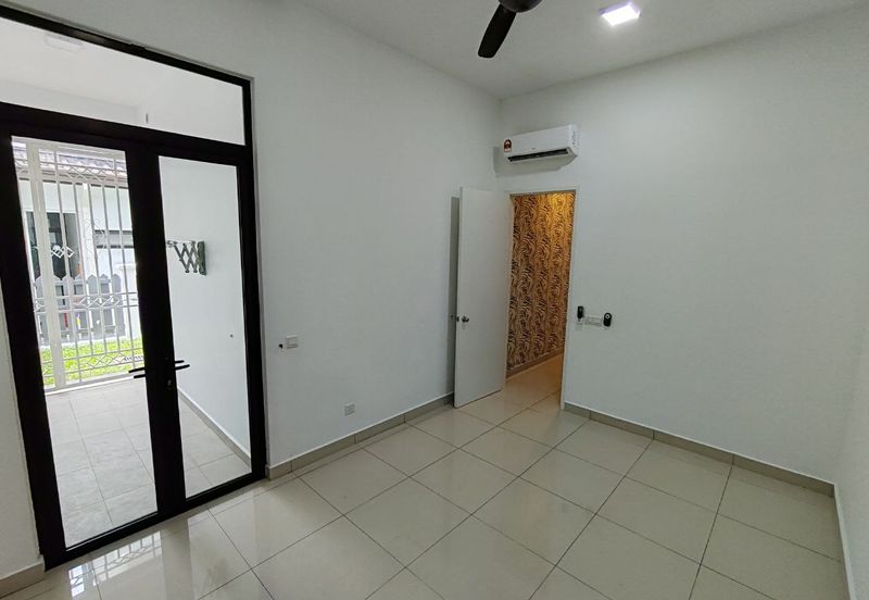 Tenderfields @ Eco Majestic