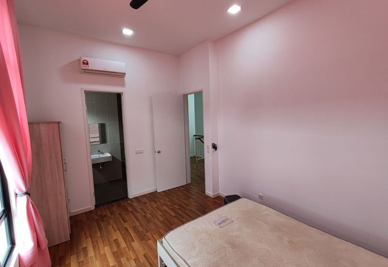 Tenderfields @ Eco Majestic