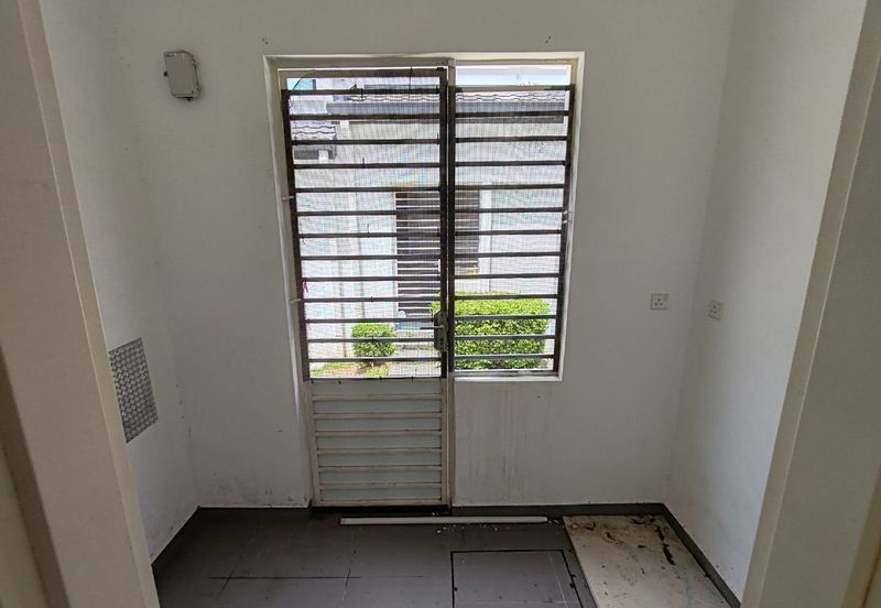 Cradleton @ Eco Majestic