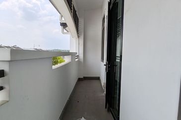 Cradleton @ Eco Majestic