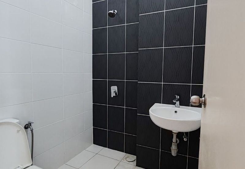 Cradleton @ Eco Majestic