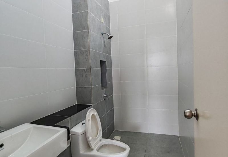 Cradleton @ Eco Majestic