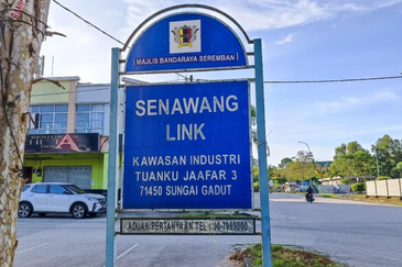 Senawang Link, Seremban Corner Shop for Sale