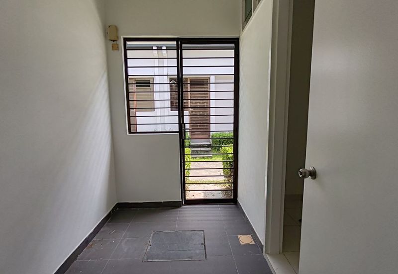 Cradleton @ Eco Majestic