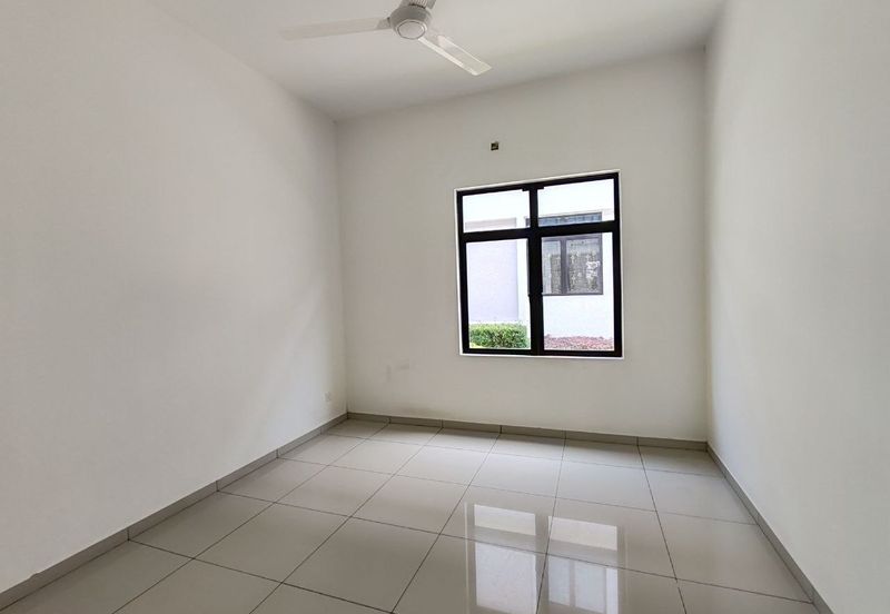 Cradleton @ Eco Majestic