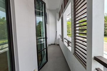 Cradleton @ Eco Majestic