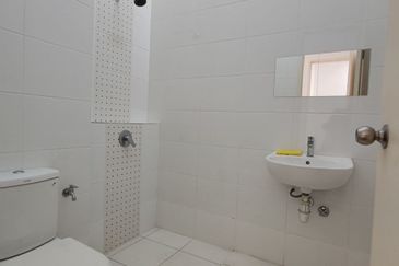 Cradleton @ Eco Majestic