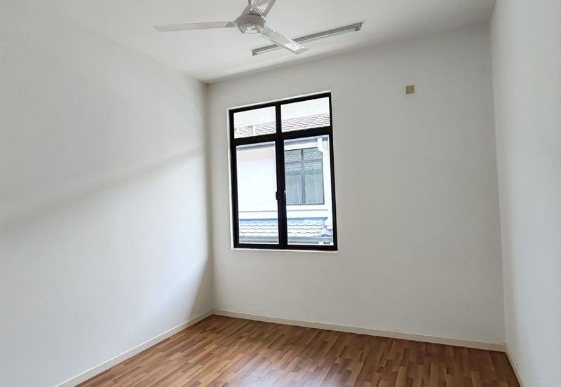 Cradleton @ Eco Majestic