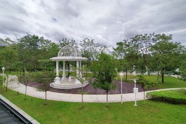 Cradleton @ Eco Majestic