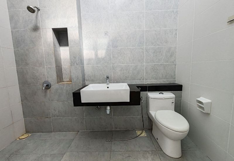 Cradleton @ Eco Majestic