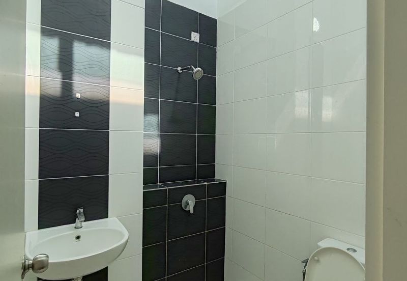 Cradleton @ Eco Majestic