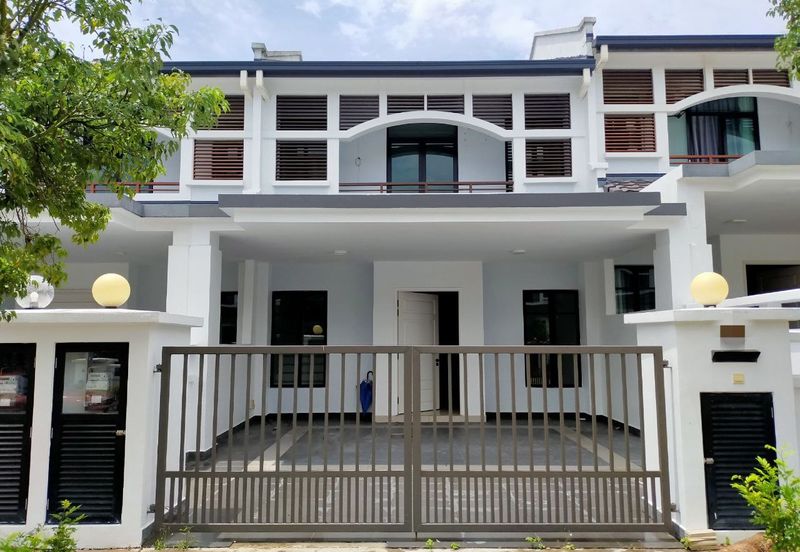 Cradleton @ Eco Majestic