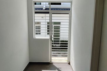 Cradleton @ Eco Majestic