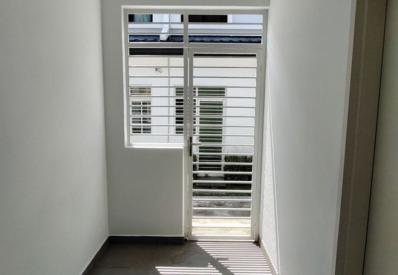 Cradleton @ Eco Majestic