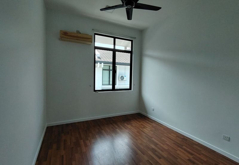 Cradleton @ Eco Majestic