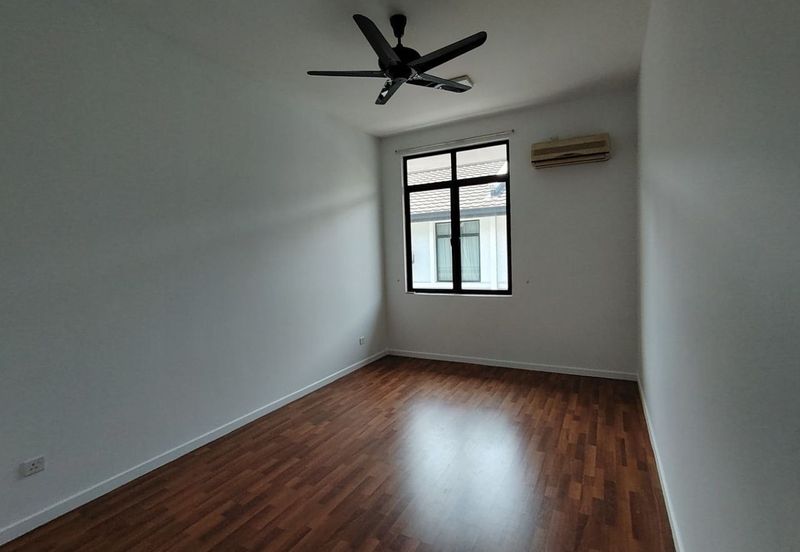 Cradleton @ Eco Majestic