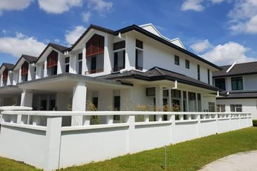 Cradleton @ Eco Majestic