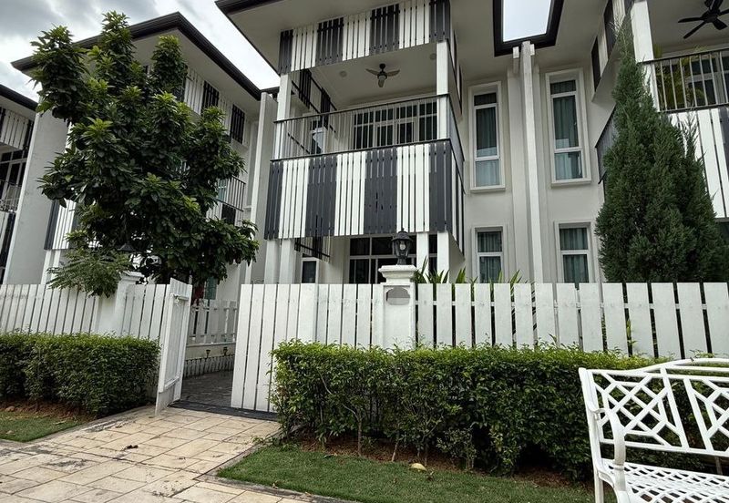 Mellowood @ Eco Majestic