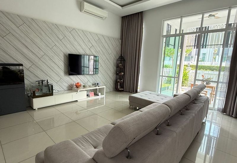 Mellowood @ Eco Majestic