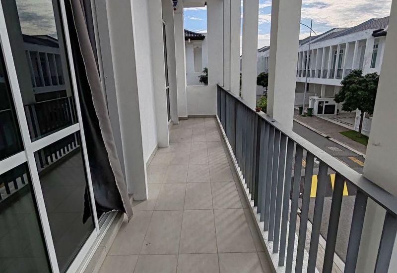 Mellowood @ Eco Majestic