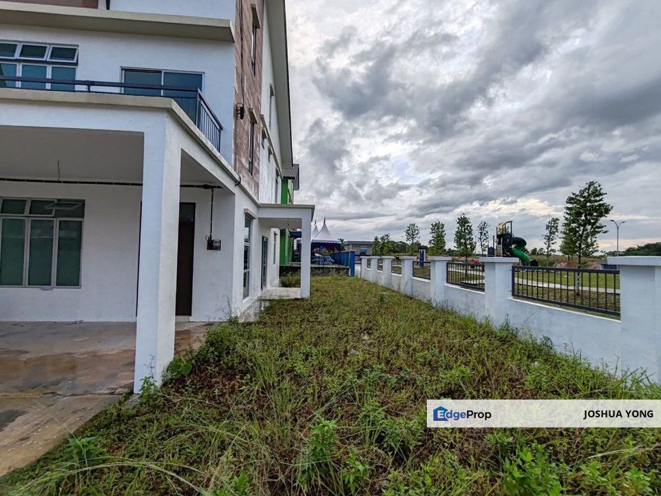 Taman Scientex Kundang Jaya, Rawang Corner 3 Storey House for Rent for ...