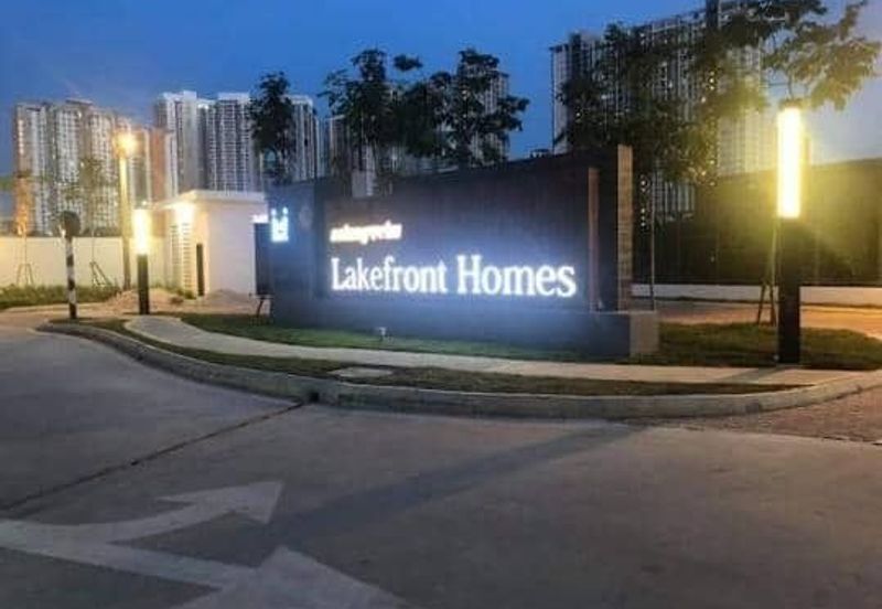 PR1MA Lakefront Homes
