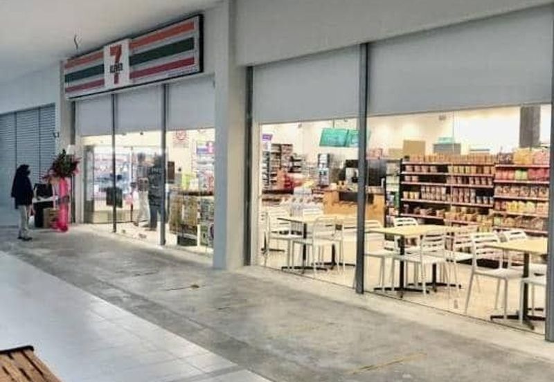 PR1MA Lakefront Homes