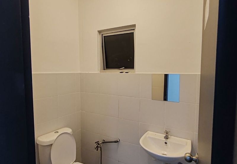 The Melodi ,Eco Majestic Semenyih @ Corner Shop for Sale