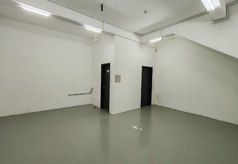 The Melodi ,Eco Majestic Semenyih @ Corner Shop for Sale