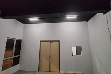 The Melodi ,Eco Majestic Semenyih @ Corner Shop for Sale