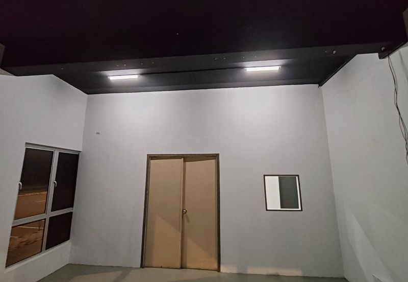 The Melodi ,Eco Majestic Semenyih @ Corner Shop for Sale