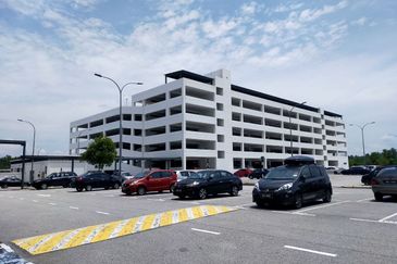 Karisma Apartment @ Eco Majestic