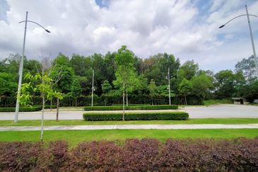 The Melodi ,Eco Majestic Semenyih @ Corner Shop for Sale