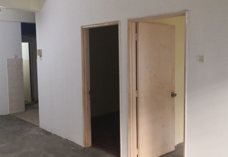 Pangsapuri Putra Raya