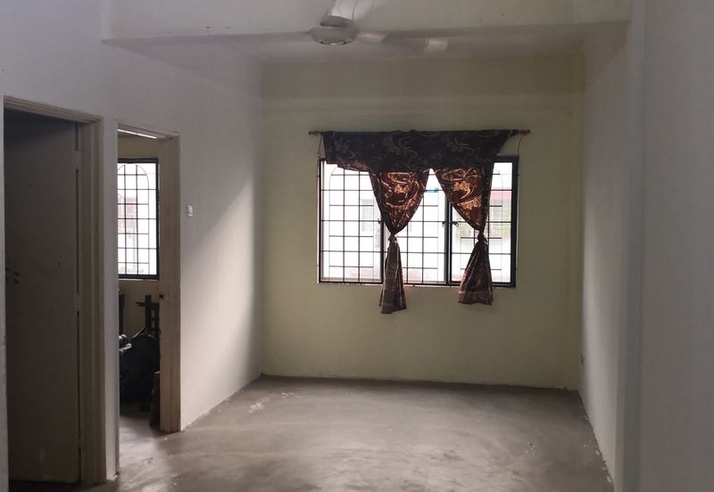 Pangsapuri Putra Raya