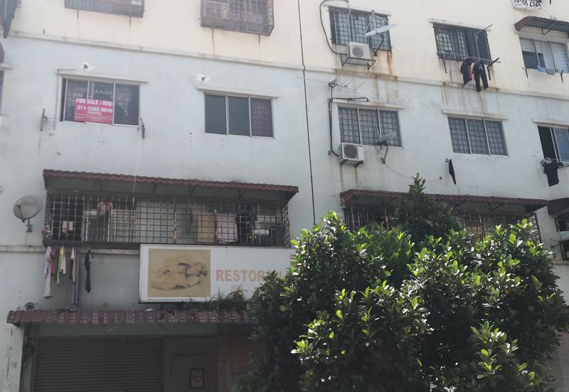 Pangsapuri Putra Raya