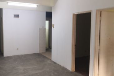 Pangsapuri Putra Raya