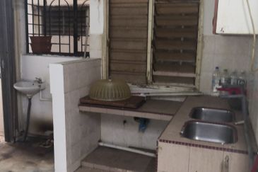 Pangsapuri Putra Raya