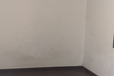 Putra Perdana Service Apartment For Sale!!!