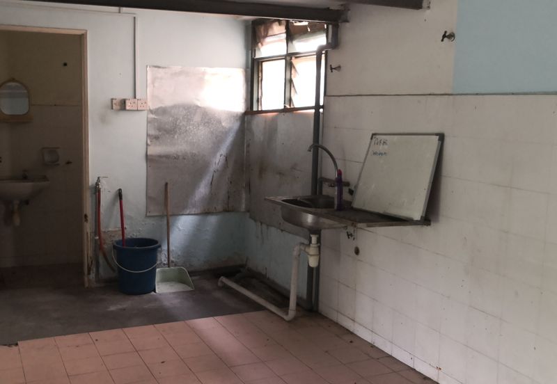 Putra Perdana Service Apartment For Sale!!!