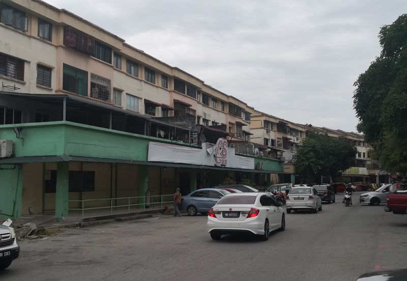 Putra Perdana Service Apartment For Sale!!!