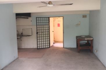 Putra Perdana Service Apartment For Sale!!!