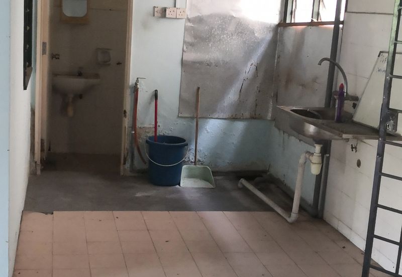 Putra Perdana Service Apartment For Sale!!!