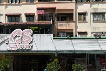 Putra Perdana Service Apartment For Sale!!!