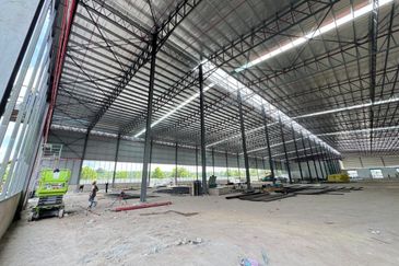 Detached Factory cum Office for Sale @ Bandar Baru Enstek, Seremban, Negeri Sembilan