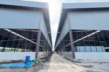 Detached Factory cum Office for Sale @ Bandar Baru Enstek, Seremban, Negeri Sembilan