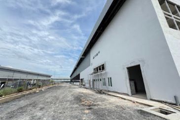 Detached Factory cum Office for Sale @ Bandar Baru Enstek, Seremban, Negeri Sembilan