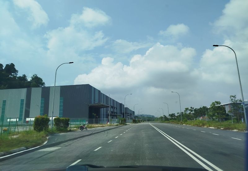 Detached factory cum 3-Storey Office for Sale @ Section U10, Shah Alam, Selangor