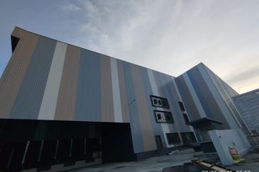 Detached factory cum 3-Storey Office for Sale @ Section U10, Shah Alam, Selangor