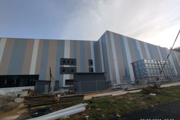 Detached factory cum 3-Storey Office for Sale @ Section U10, Shah Alam, Selangor